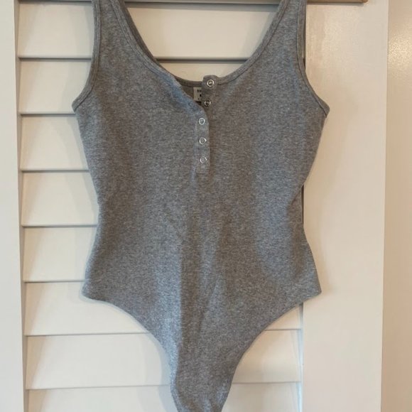 Sunday Best Button up Bodysuit size small - Picture 1 of 3